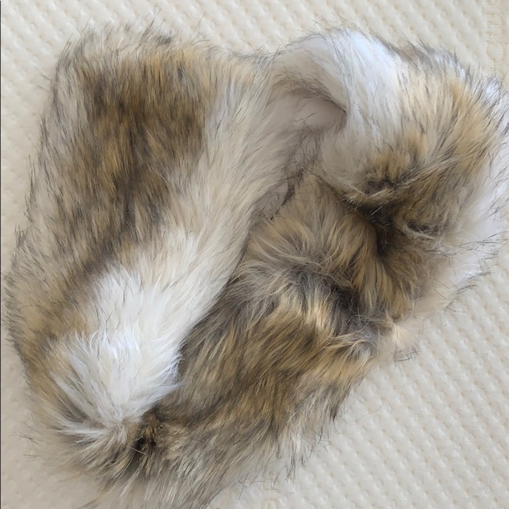 Donna Salyers faux scarf